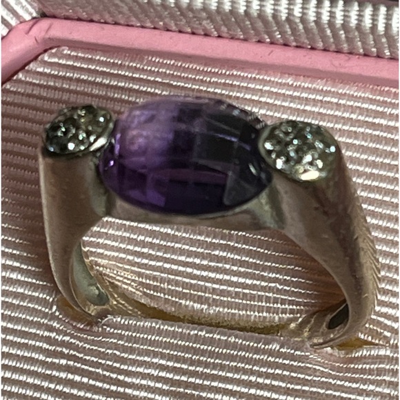Custom designed women’s amethyst ring